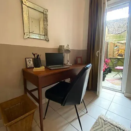 Invitation Au Voyage, Patio Privé Apartamento *